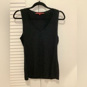 Black sleeveless vneck tee/tunic